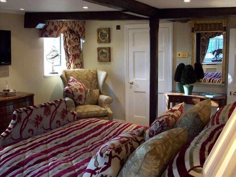 Luxury Room, 1 King Bed (Edwardian) photo 2