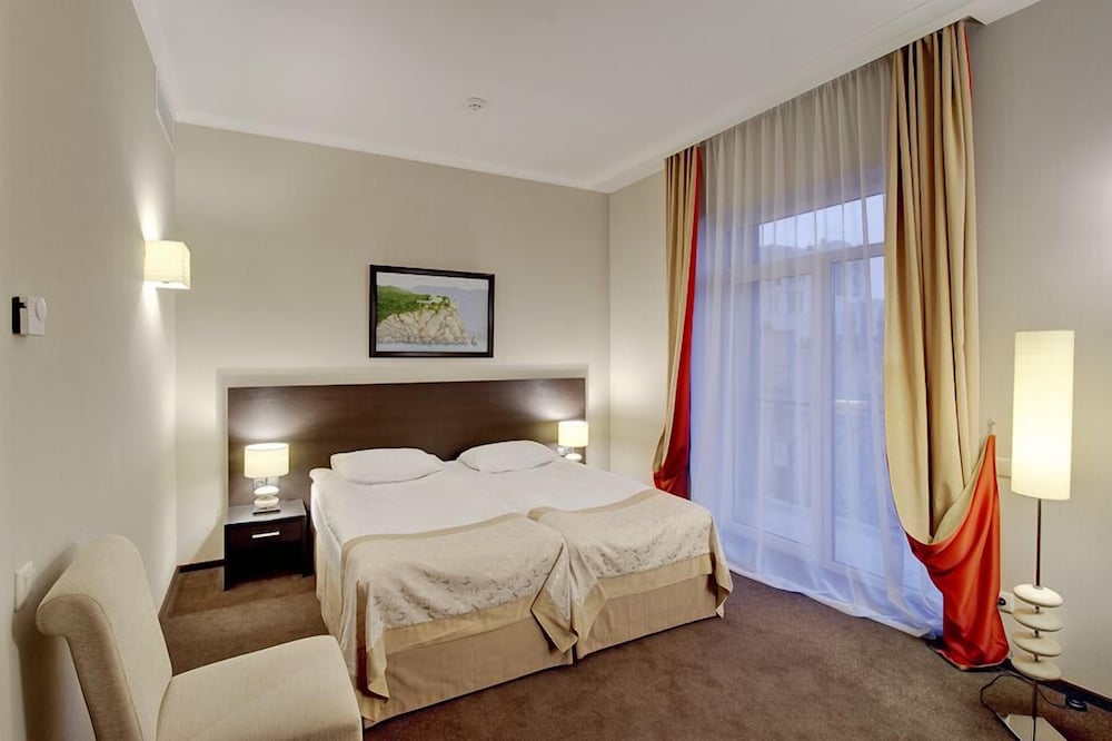 Standard Double or Twin Room photo 1