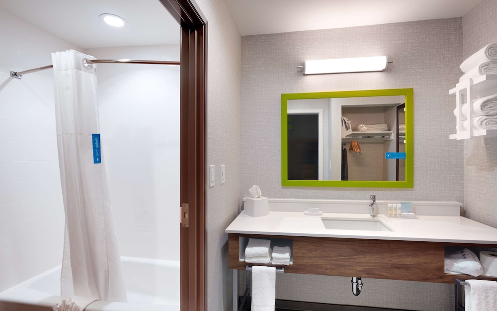 Suite, 1 King Bed, Accessible, Refrigerator & Microwave (Hearing) - Photo 4