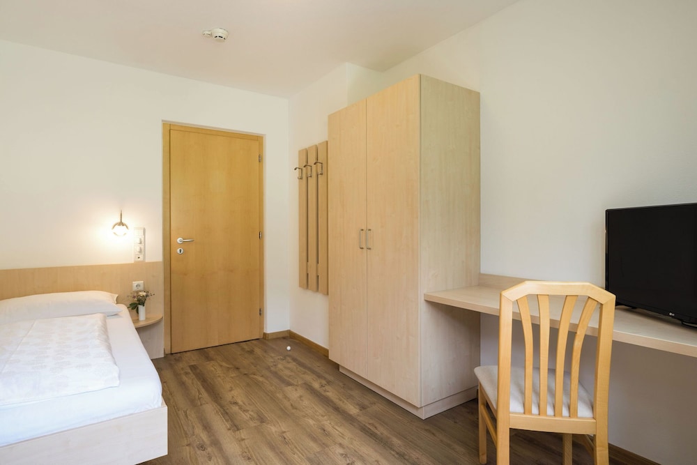 Standard Single Room, 1 Twin Bed photo 2