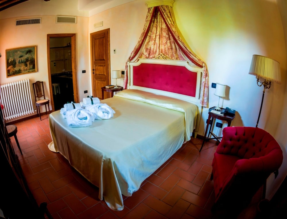 Deluxe Room (Family)