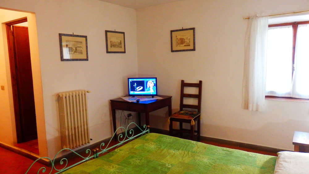 Deluxe Apartment photo 3