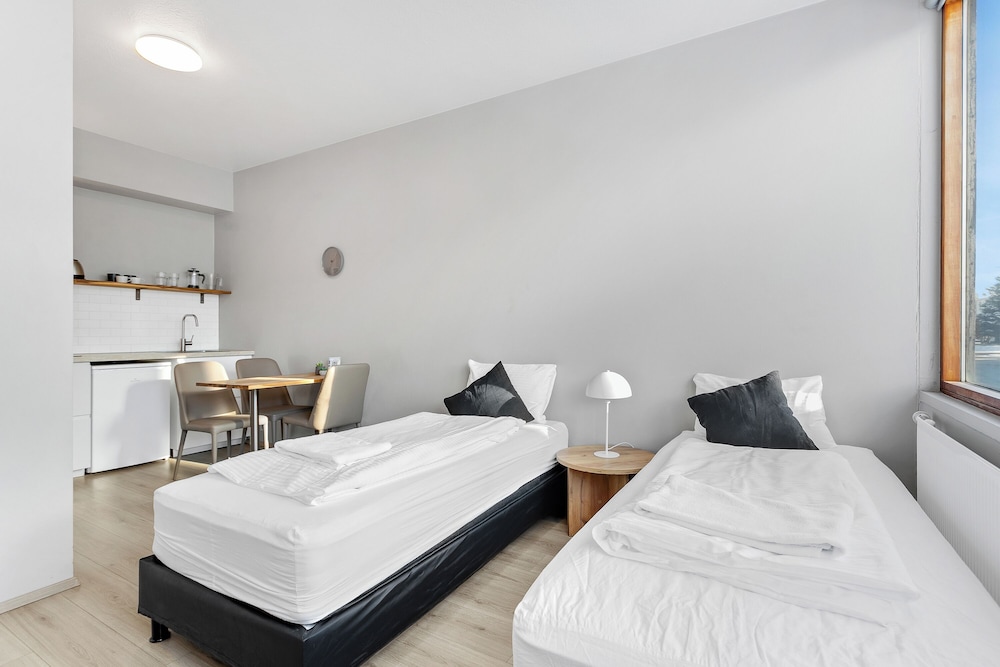 Studio, Multiple Beds - Three Adults - Photo 25