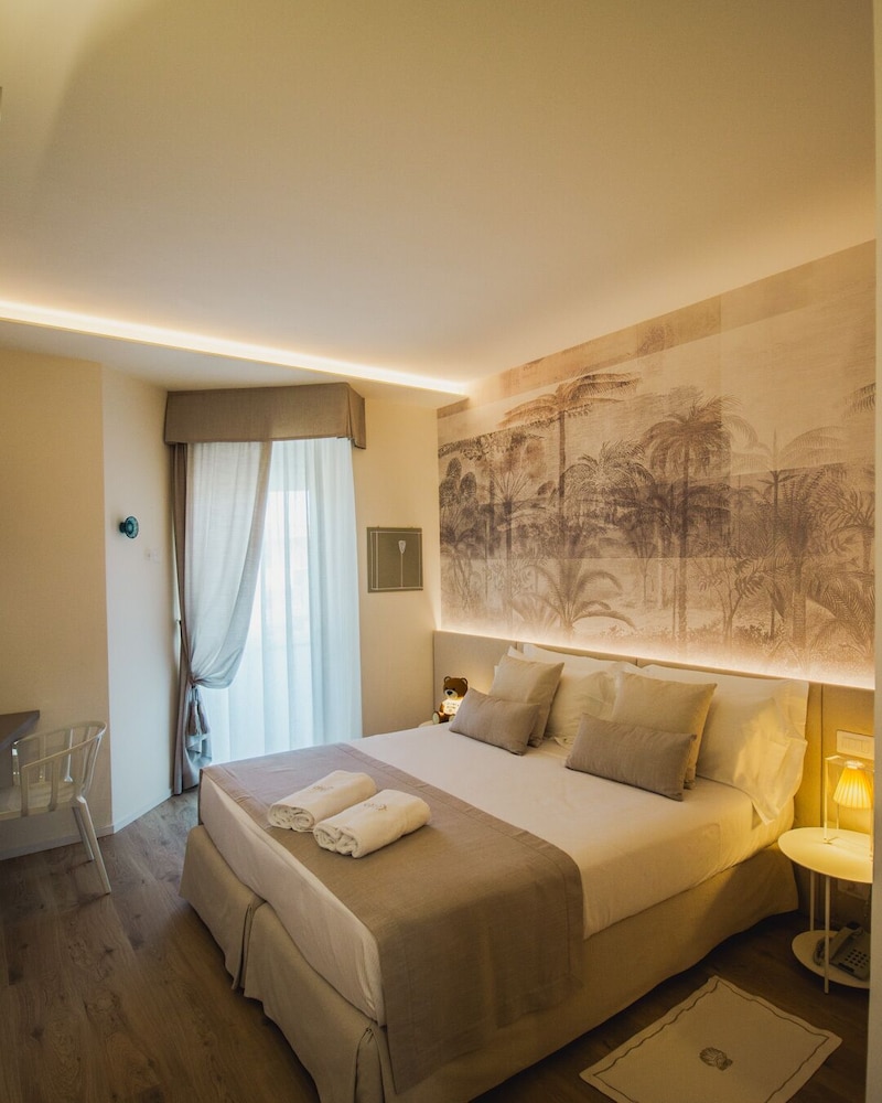 Deluxe Double Room photo 3