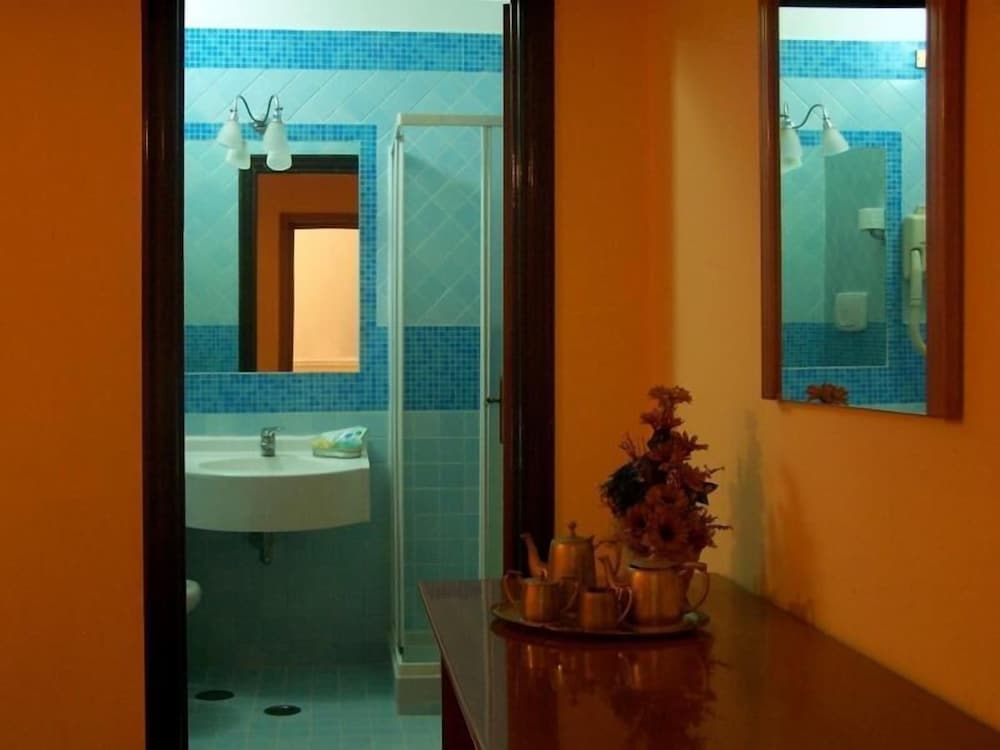 Quadruple Room - Photo 4