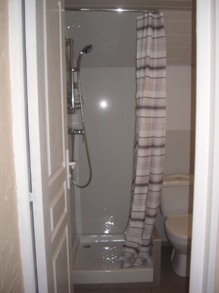 Comfort Double Room, Ensuite (Territoire de Belfort) - Photo 5