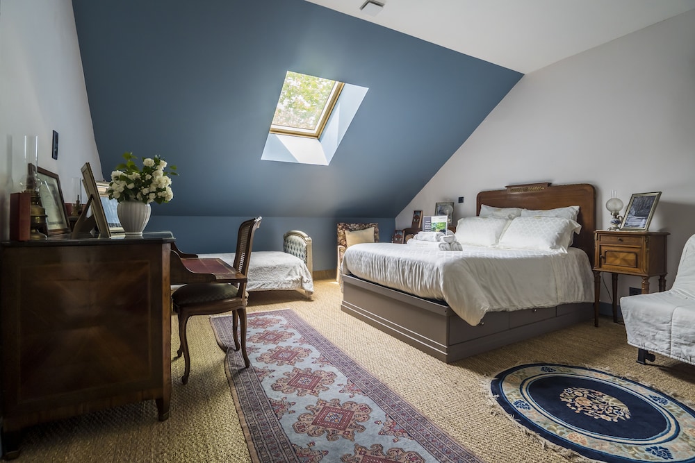 Family Room, Multiple Beds photo 1