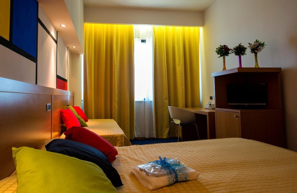 Basic Double Room Single Use photo 3