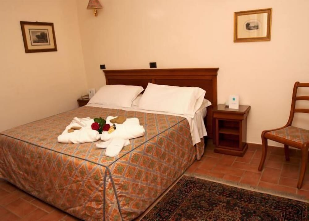 Classic Double Room, Accessible, Park View photo 1