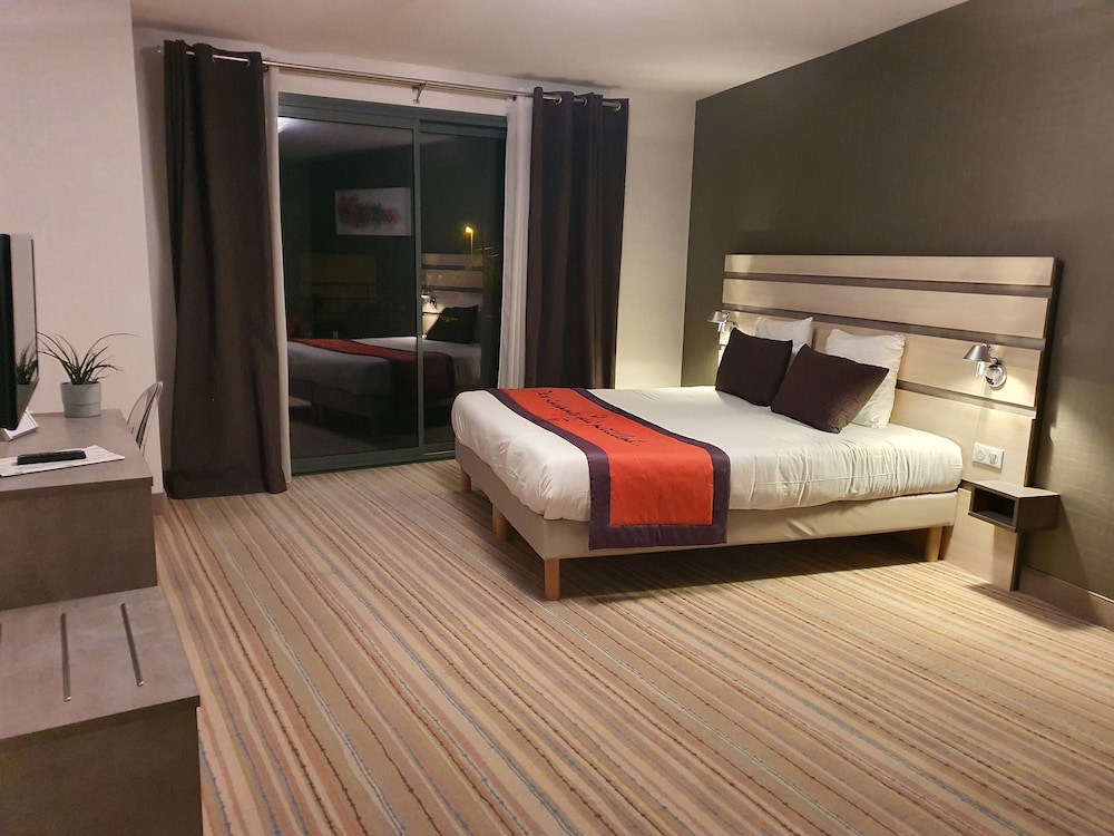 Comfort Suite photo 3