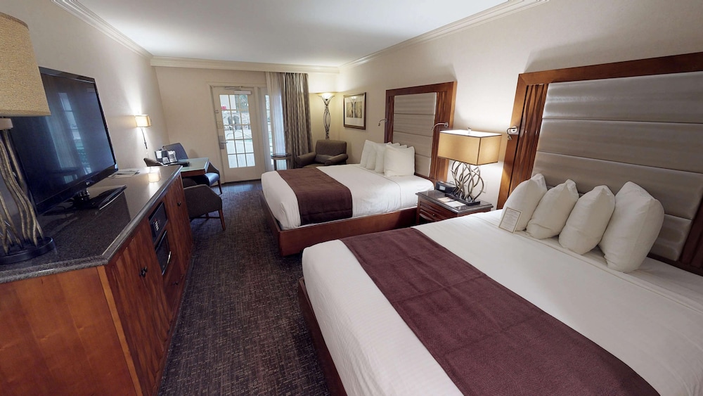 Standard Room, 2 Queen Beds, Refrigerator & Microwave (Walk-in Shower;Oversized Room) - Photo 1