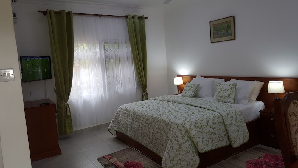 Luxury Double Room, Balcony, Partial Sea View photo 1