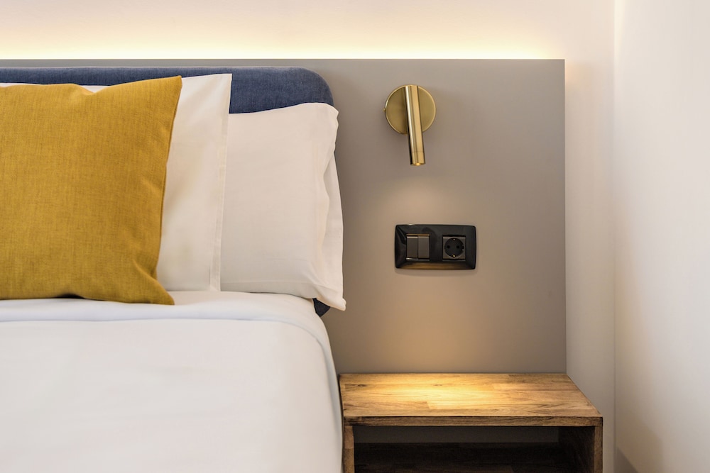 Loft, City View (2 Adults)