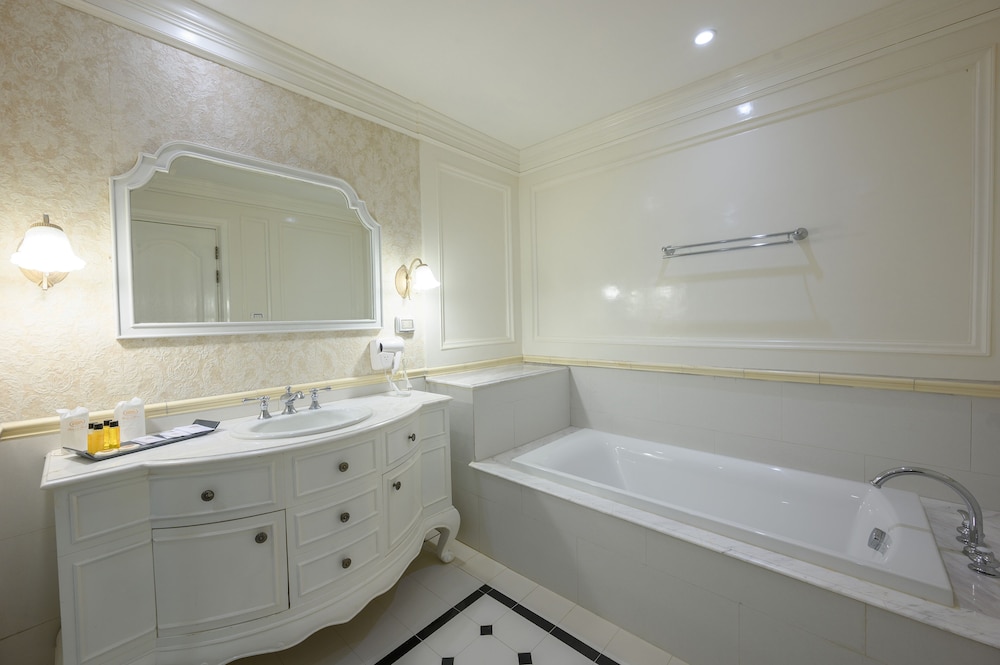 Two Bedroom Suite photo 3