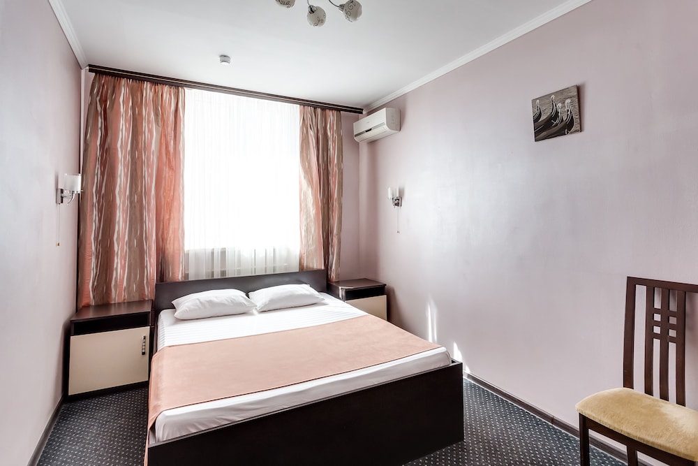 Standard Twin Room photo 2