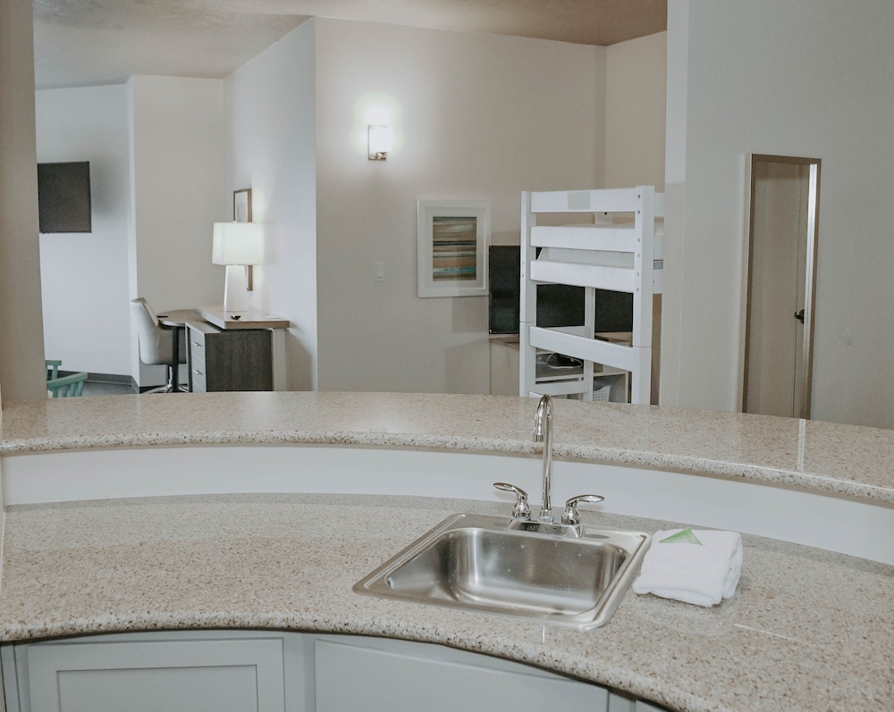 Suite, Multiple Beds - Photo 4