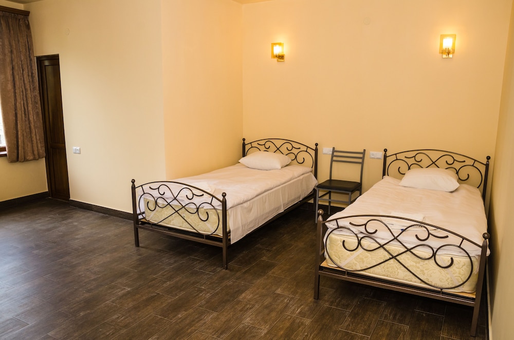 Standard Twin Room photo 3