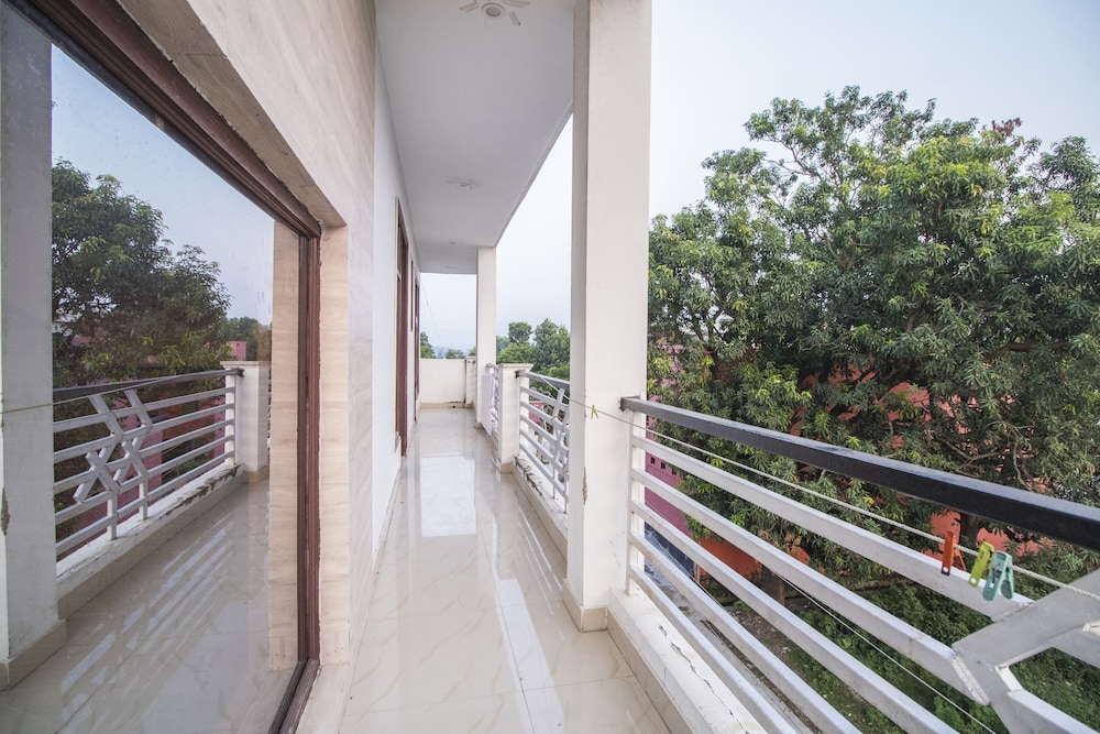 Deluxe Double Room - Photo 8