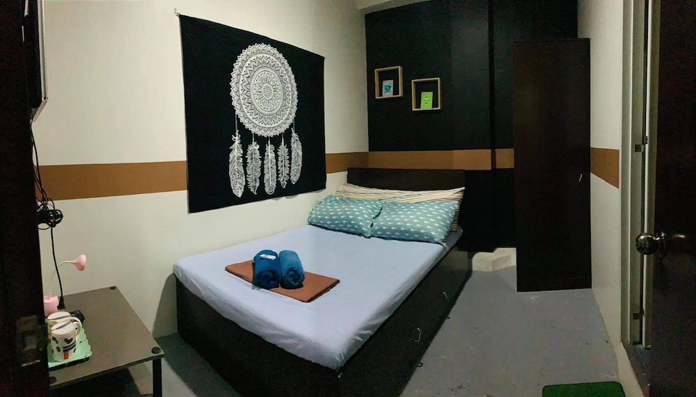 Economy Suite, 1 Double Bed photo 3