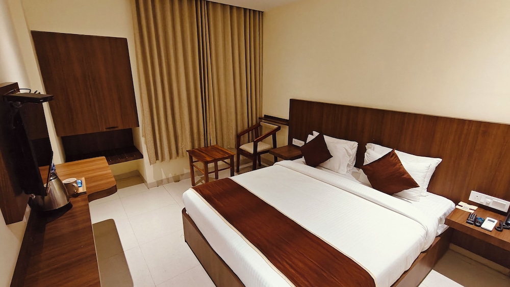 Superior Room, City View