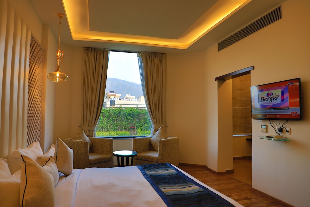Presidential Suite, Ensuite photo 3