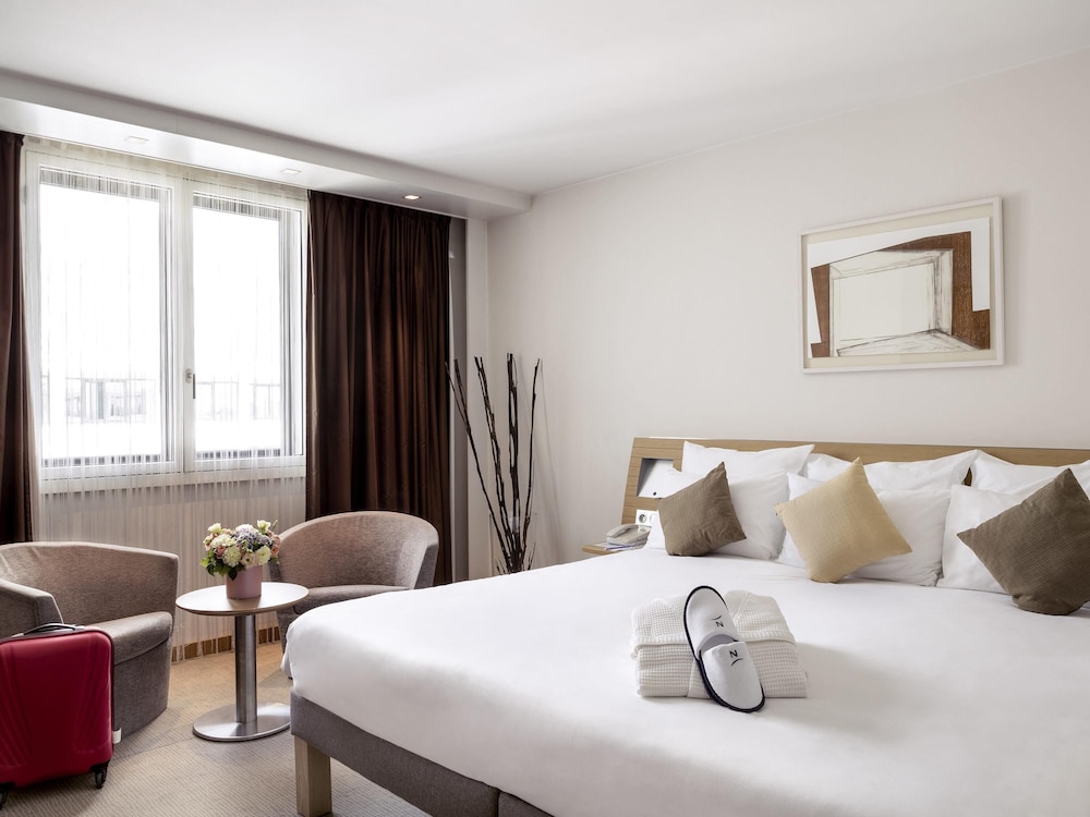 Junior Suite, 1 Double Bed with Sofa bed photo 3