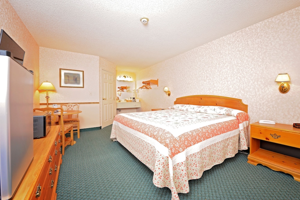 Standard Room, 1 King Bed - Photo 2
