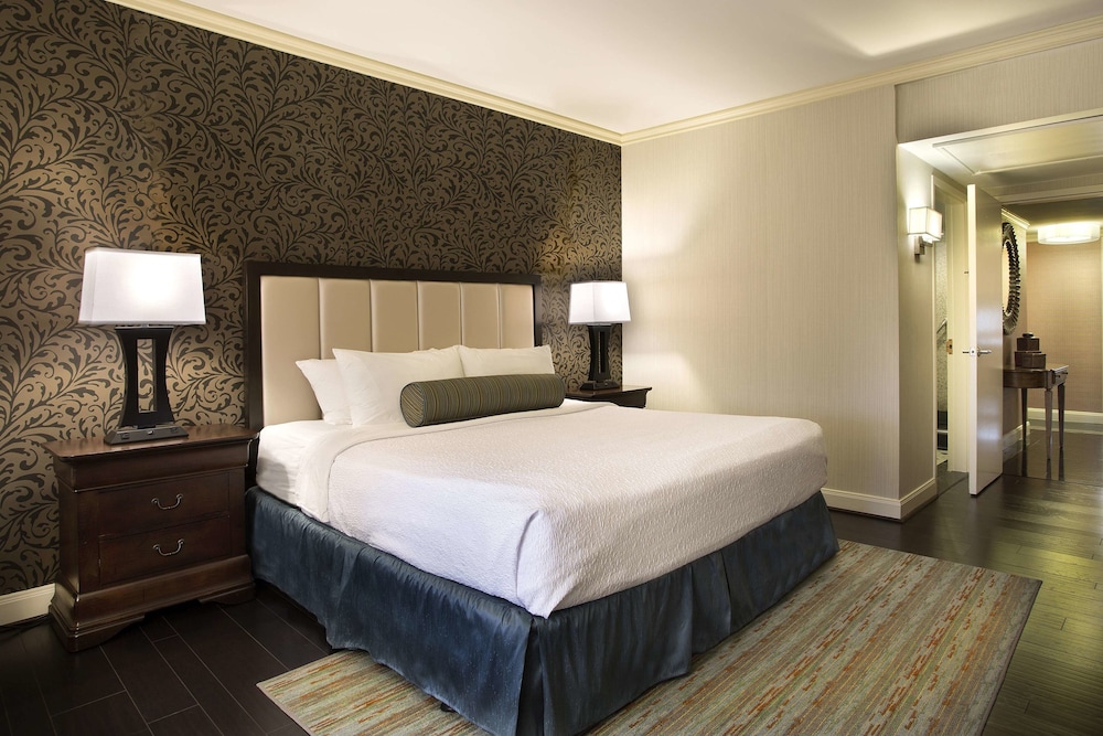 Presidential Suite photo 1
