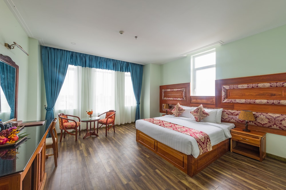 Deluxe Double or Twin Room