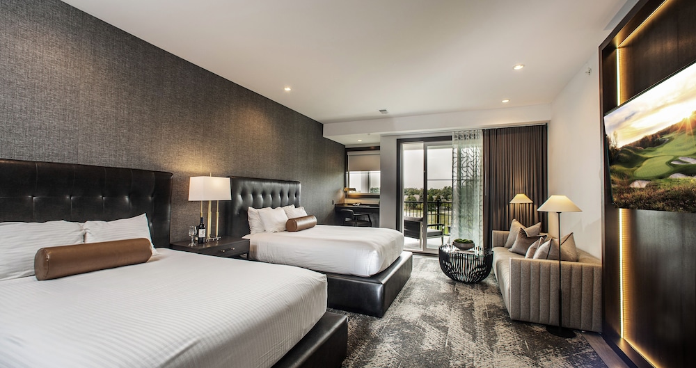 Suite, 2 Queen Beds