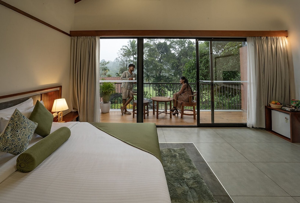 Deluxe Double Room, Garden View