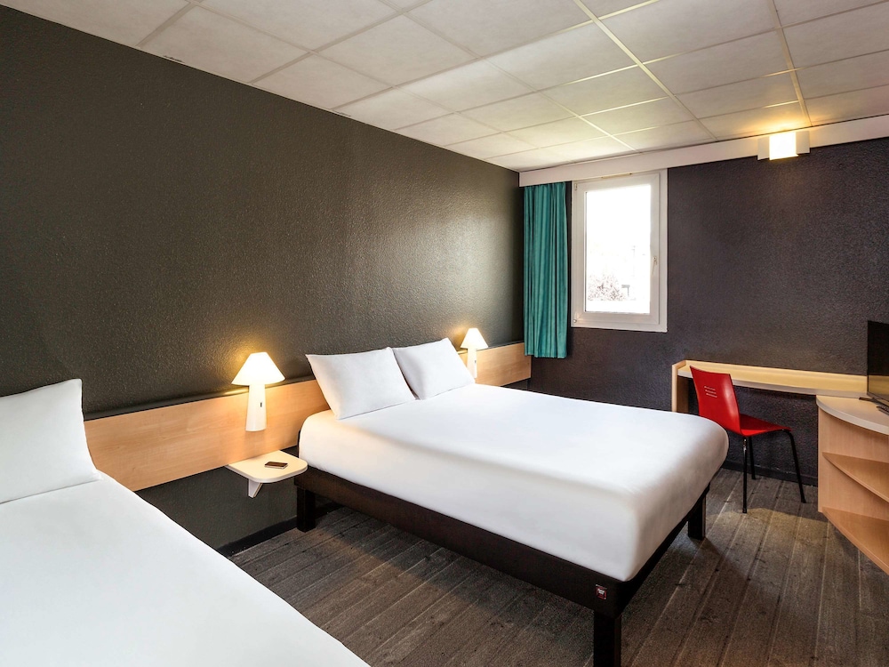 Room, Multiple Beds - Photo 1