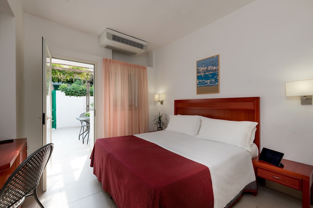 Economy Double Room photo 1