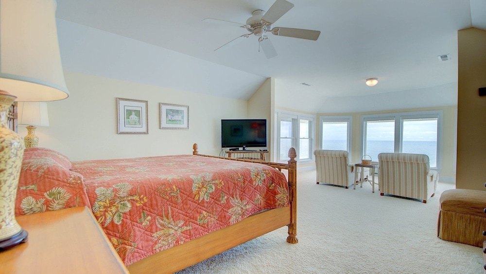 House, 6 Bedrooms photo 1
