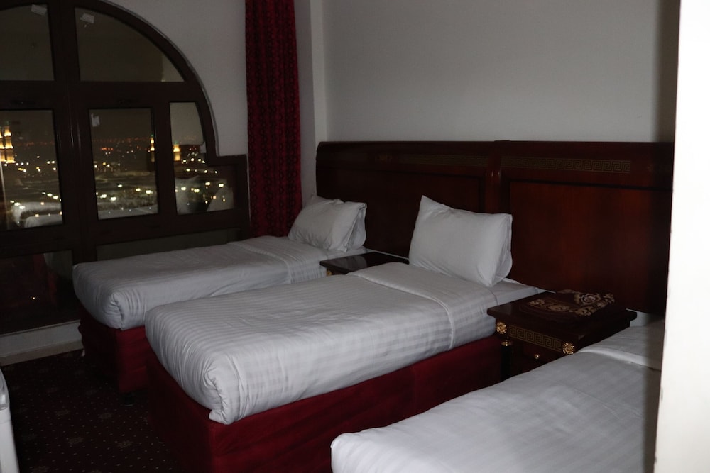 Standard Triple Room (Haram View) photo 2