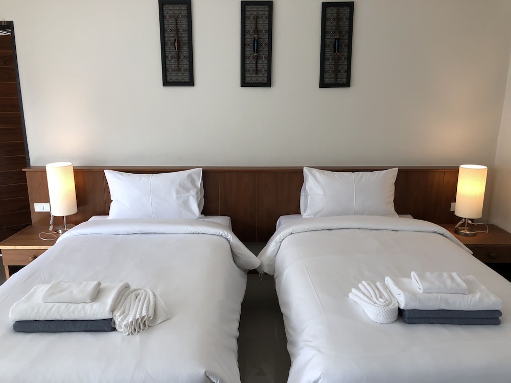 Economy Twin Room photo 2