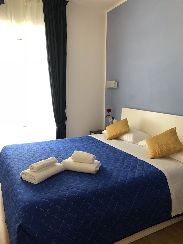 City Double Room, Private Bathroom