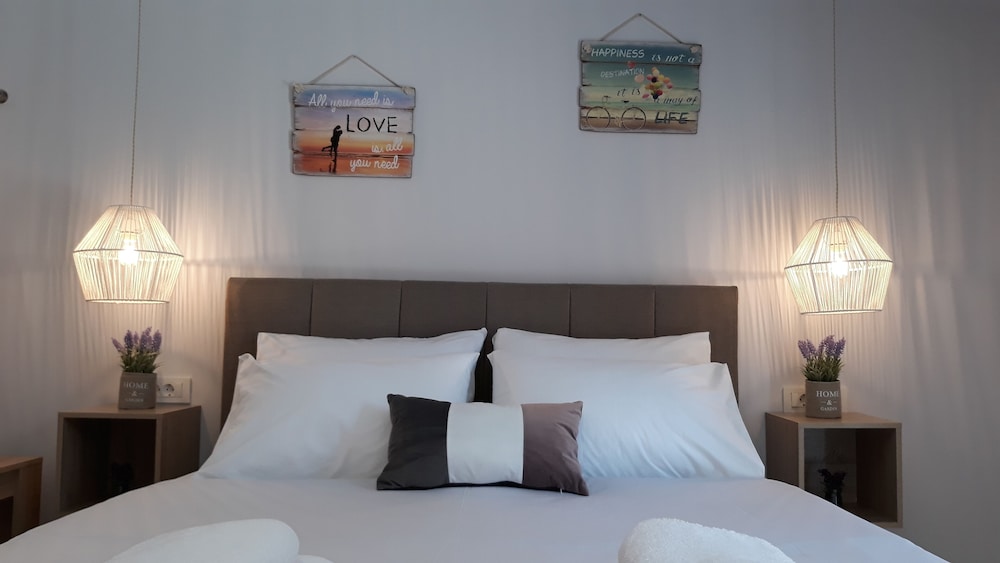 House, 2 Bedrooms