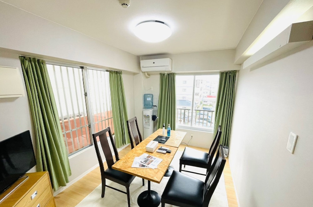 Apartment (301) - Photo 2