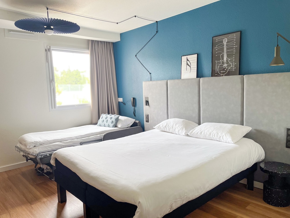 Standard Triple Room, Multiple Beds photo 2