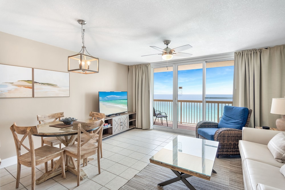 Elite Condo 1 Bedroom 2 Bathrooms Ocean View 11th Floor