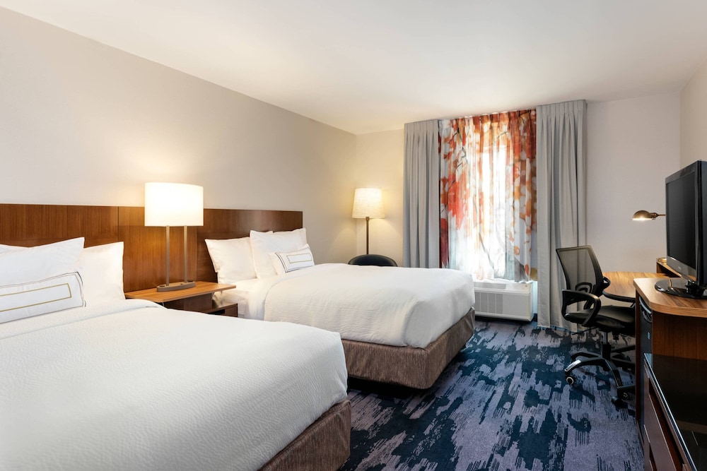 Room, 2 Double Beds - Photo 1