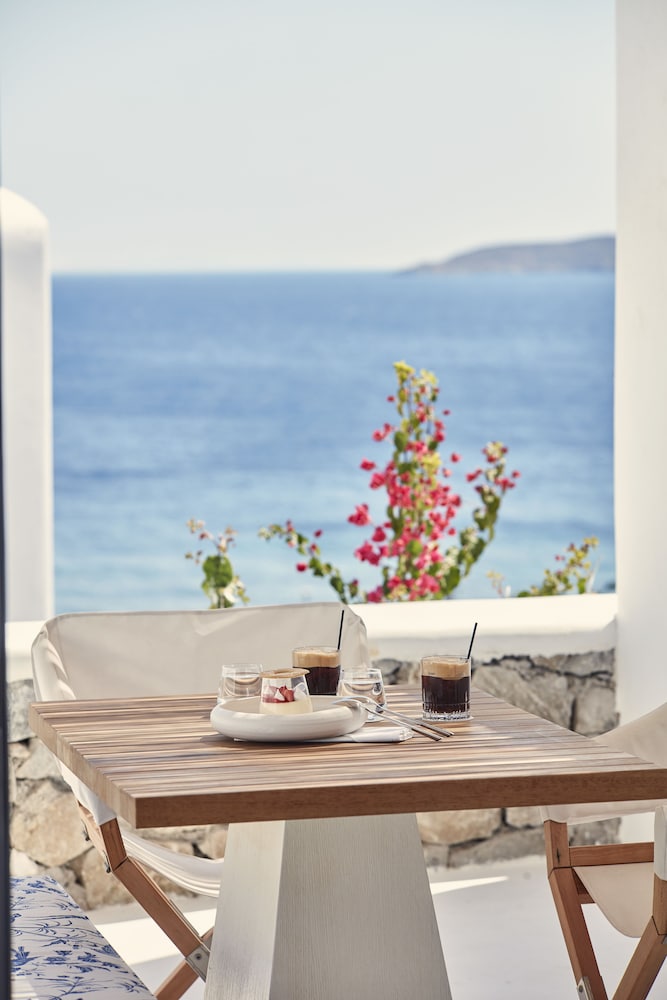Superior Double Room, Jetted Tub, Sea View - Photo 3