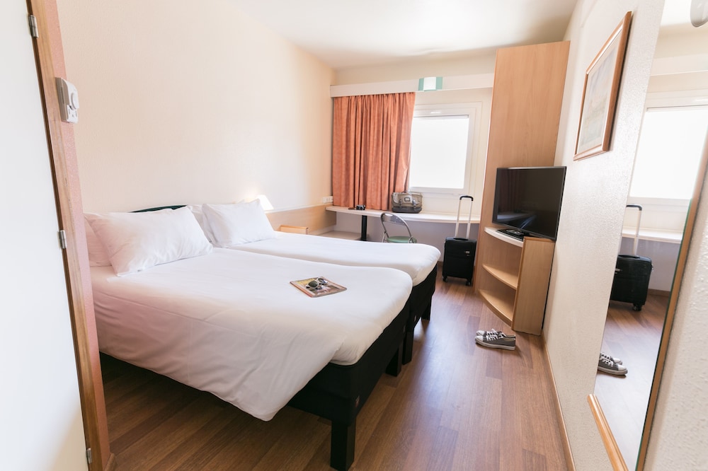 Twin Room with 2 Single Beds - Photo 2