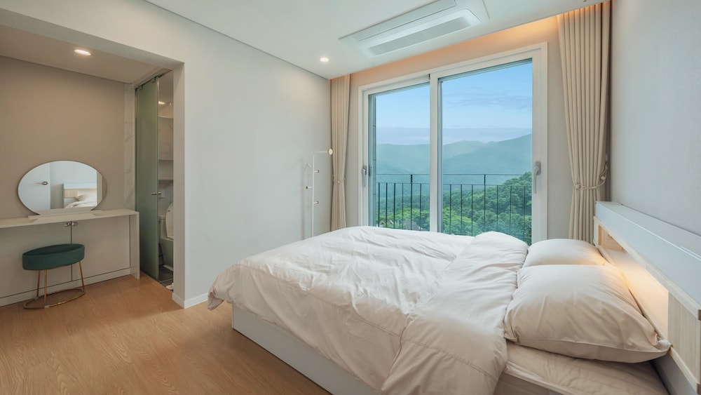 Basic Room, 2 Bedrooms (stay1)