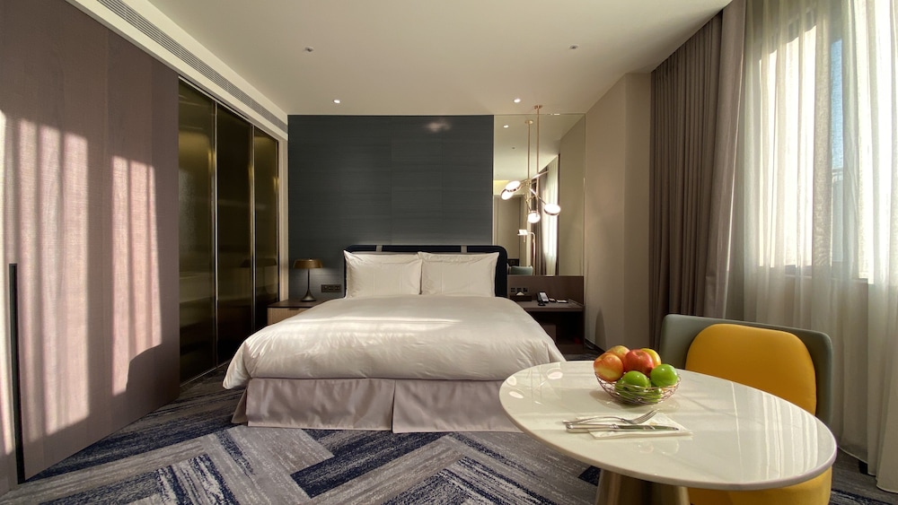 Executive Room (Queen Bed)(11F-15F) - Photo 2