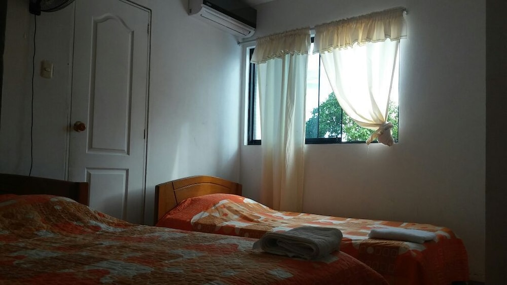Standard Double Room, 1 Queen Bed, City View photo 2