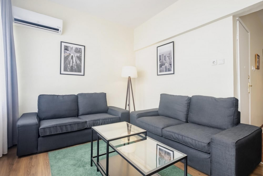 Apartment photo 3