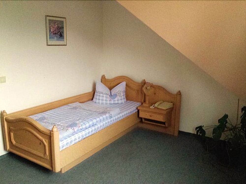 Single Room photo 1
