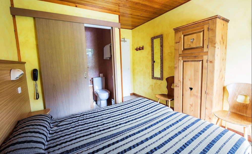 Twin Room - Photo 4